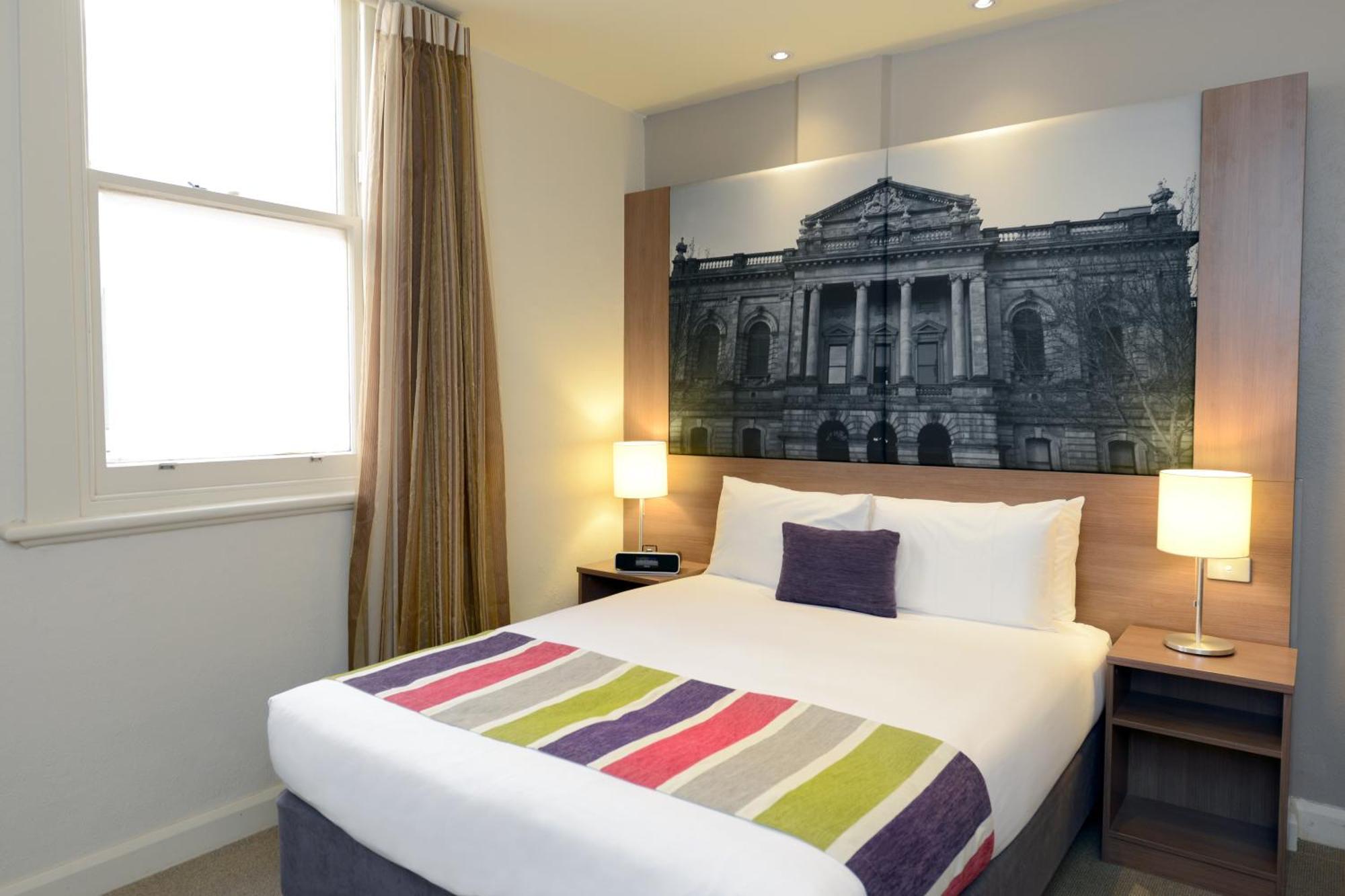 Grosvenor Hotel Adelaide Pokoj fotografie